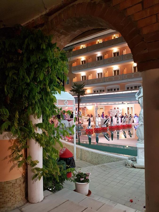 Grand Hotel Osman & Spa E Ristorante Il Danubio Атена-Лукана Экстерьер фото